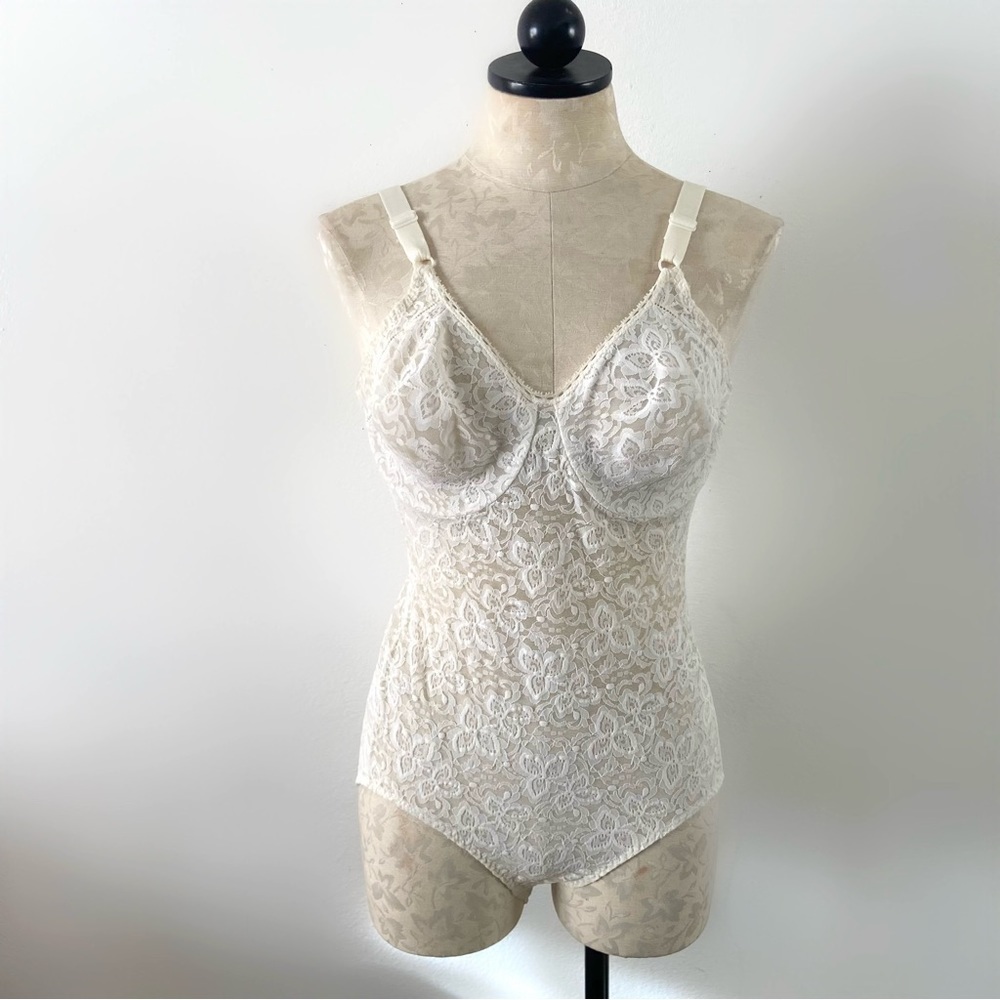 Vintage 80s lace bodysuit bustier white shapewear Bali 38C